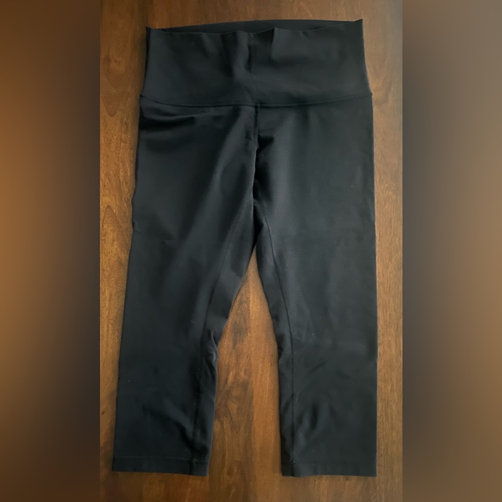 Lululemon Athletica Black Cropped Leggings